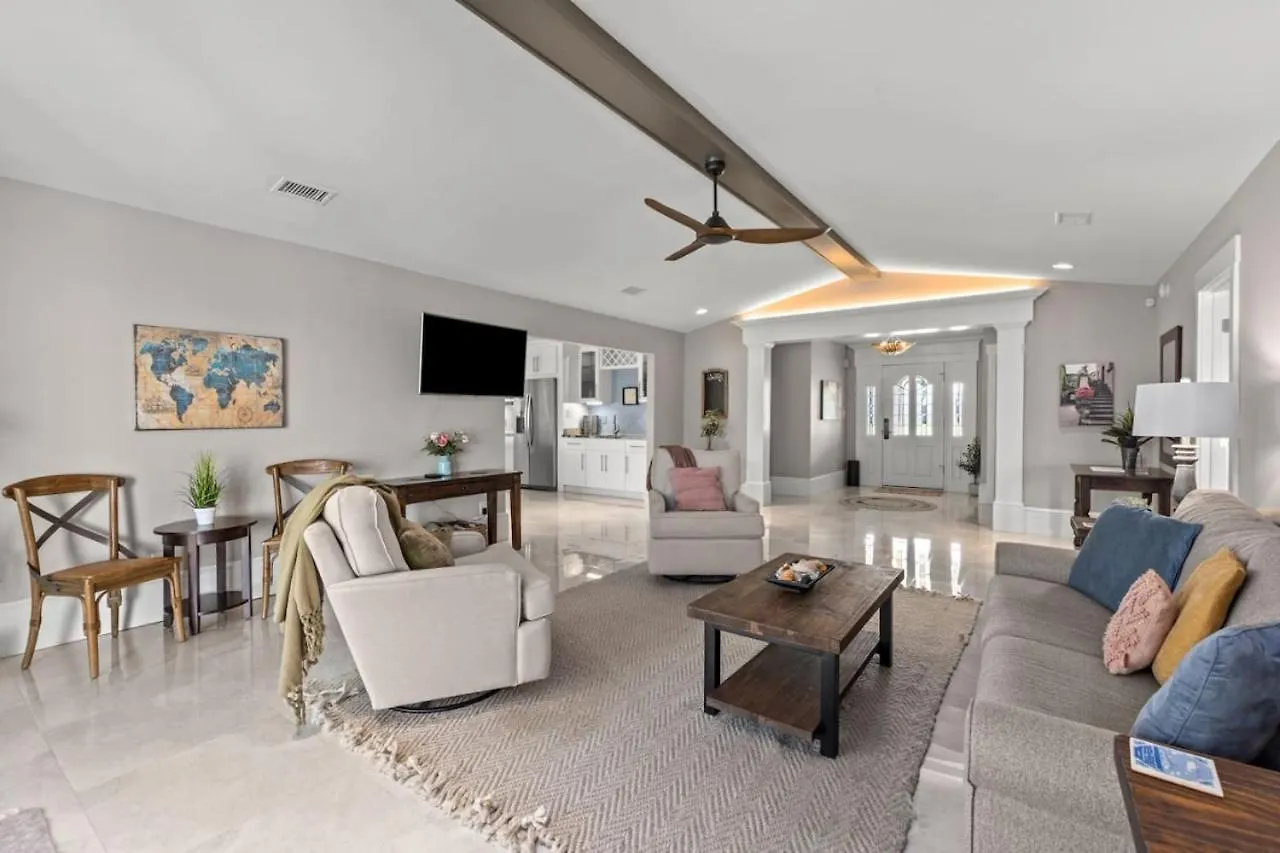 Semesterbostad Casa De Riviera, Luxe Infinity Pool, Lakefront, Free Daily Activities, Walk To Beach Villa Panama City Beach